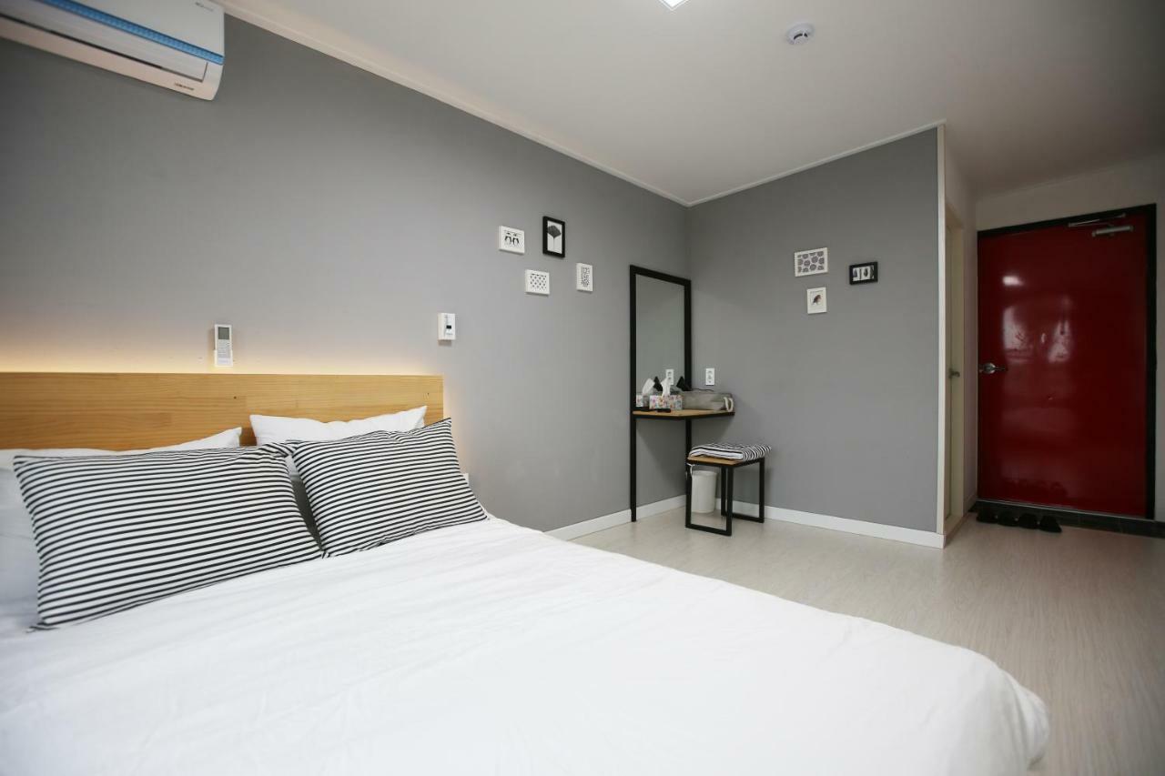 Ian Guesthouse Jeju Exterior foto